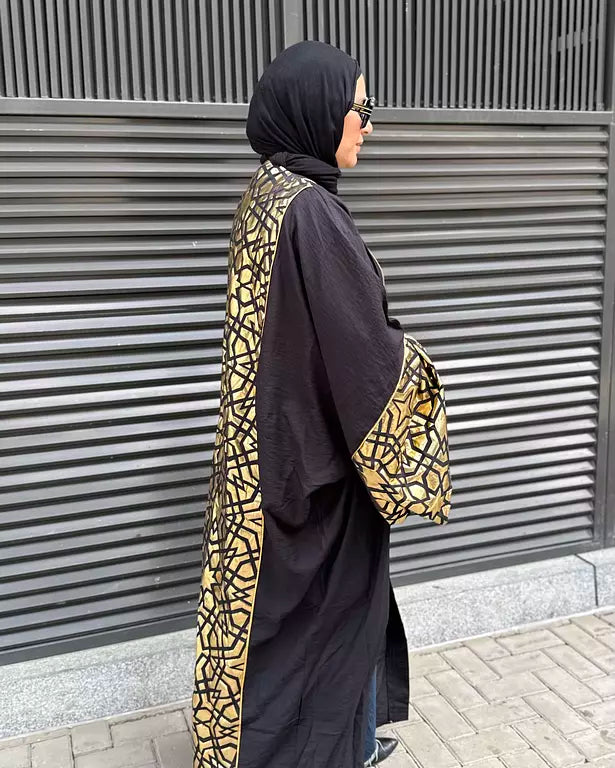 Linen kaftan with Arabic drawings in Gold