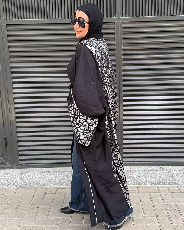 Linen kaftan with Arabic drawings in Silver