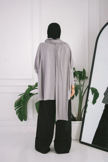 Scarf braided top in grey