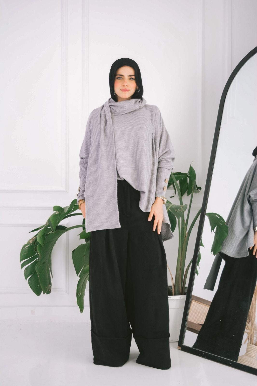 Scarf braided top in grey