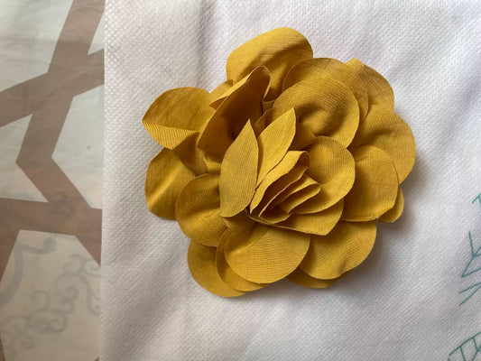 Mustard flower pin medium size