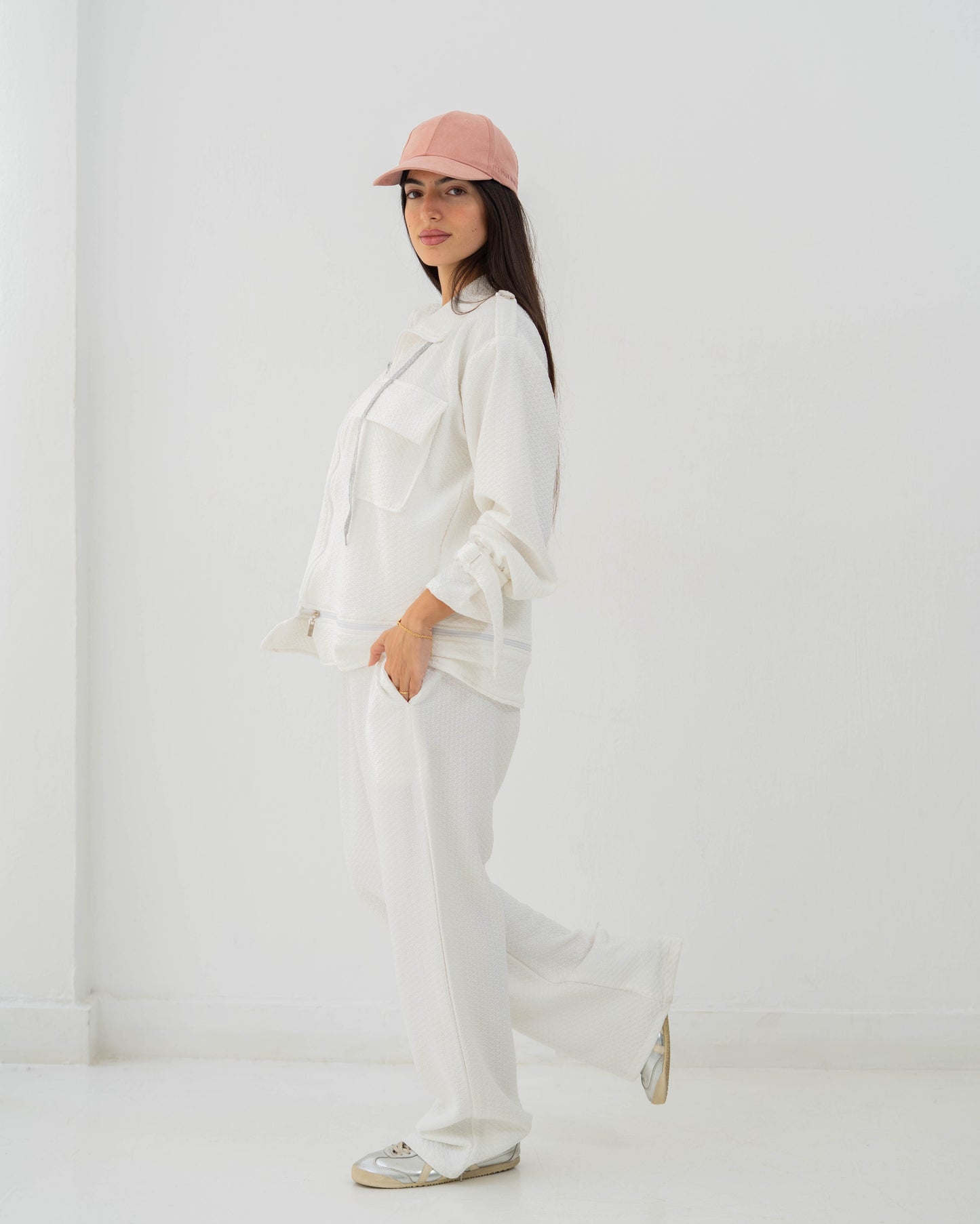 Everyday Jakar Set In White