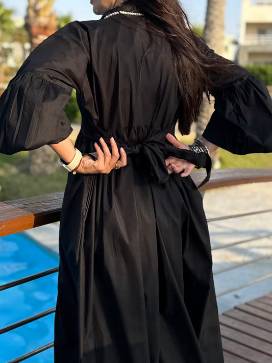 Serene poplin dress in Black