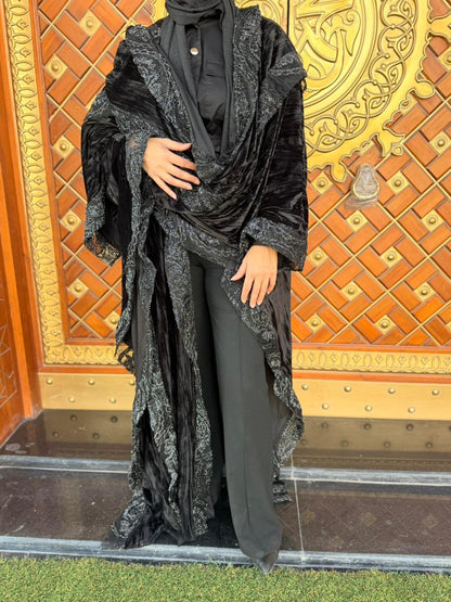 Crushed Velvet Abaya with black lace