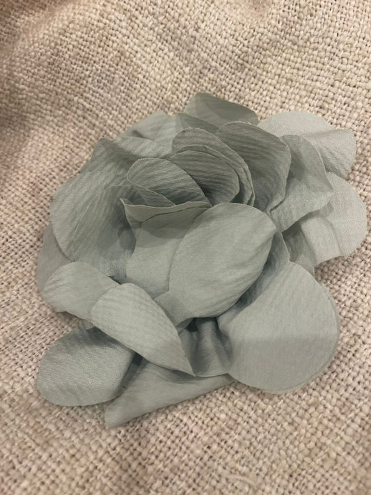 mint flower pin