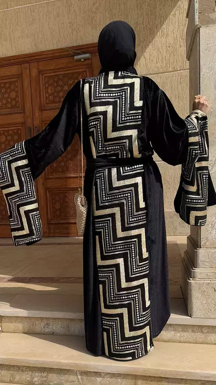 waves of light in gold