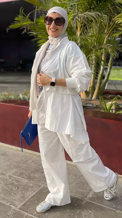 Traveller set in white